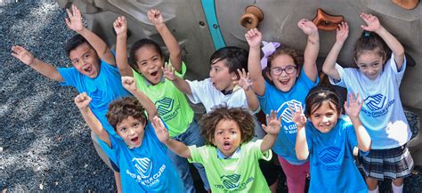 Miami Commissioner Reyes hosts backpack distribution at Boys and Girls Club of Miami-Dade